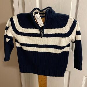 Dark navy off white sweater with zipper